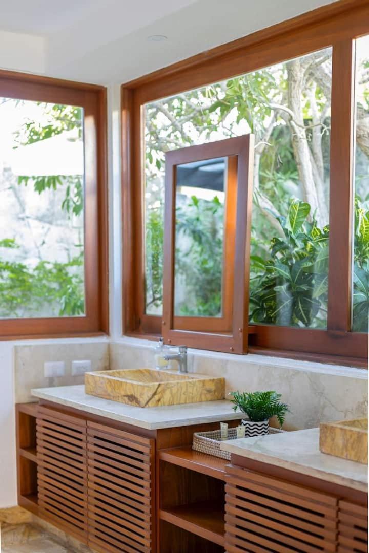 Private Exclusive Luxury Apartment